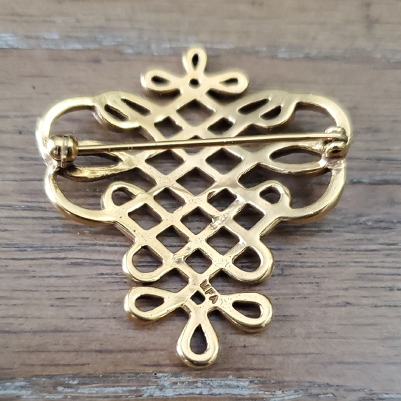 Elegant Gold Tone Museum of Fine Art, Knot brooch marked MFA - Picture 2 of 3